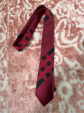 Burberry Red and Black Plaid Silk-Effect Tie